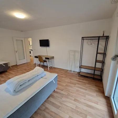 Penzini Monteurzimmer Nahe Zur Messe Karlsruhe